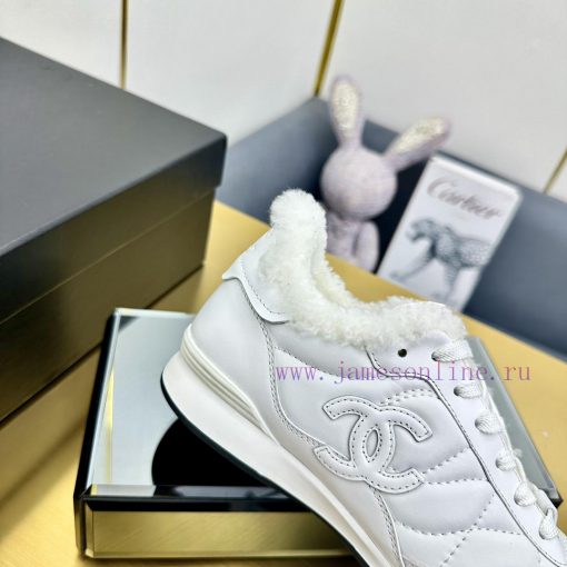 In the wool, in the woolChanel 24A full leather panda color matching white shoes, casual spoqbg0o2xe - Image 4