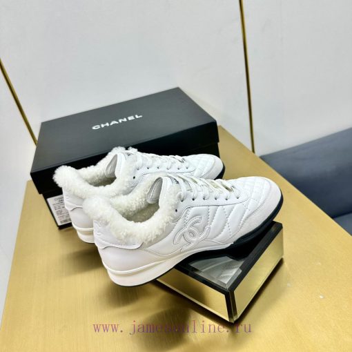 In the wool, in the woolChanel 24A full leather panda color matching white shoes, casual spoqbg0o2xe - Image 9