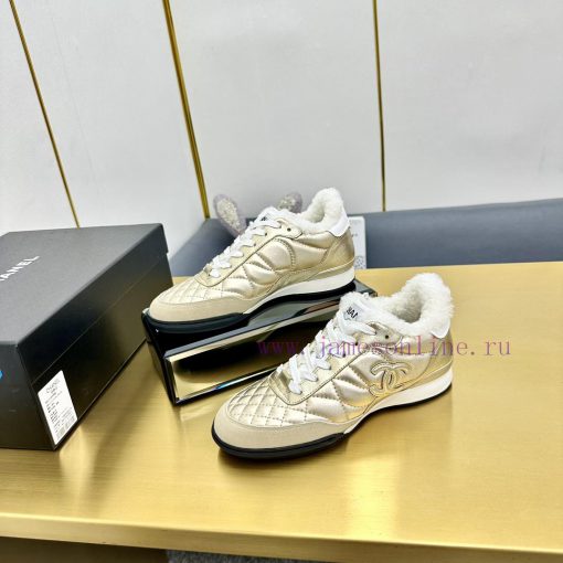 In the wool, in the woolChanel 24A full leather panda color matching white shoes, casual sporibue4g0 - Image 6