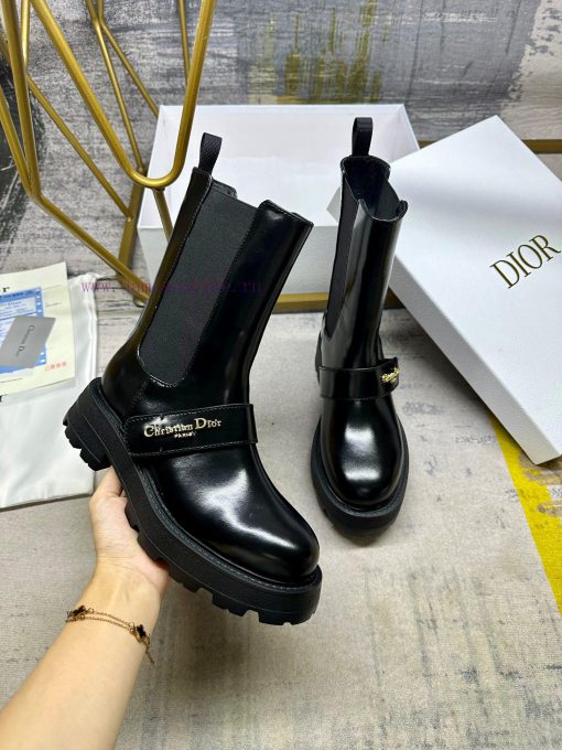 D-Quest and ankle boots are a new interpretation of classic motorcycle style boots, showcasisycs27hi
