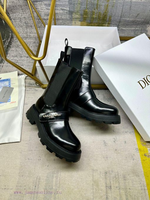 D-Quest and ankle boots are a new interpretation of classic motorcycle style boots, showcasisycs27hi - Image 5