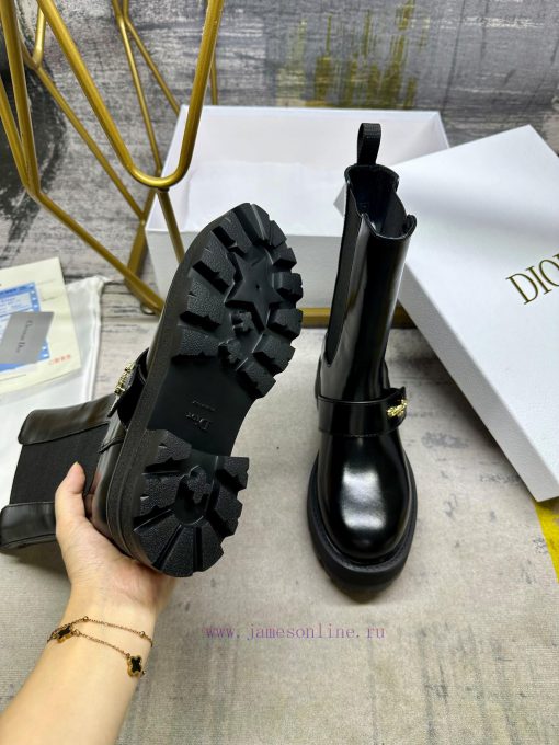 D-Quest and ankle boots are a new interpretation of classic motorcycle style boots, showcasisycs27hi - Image 7