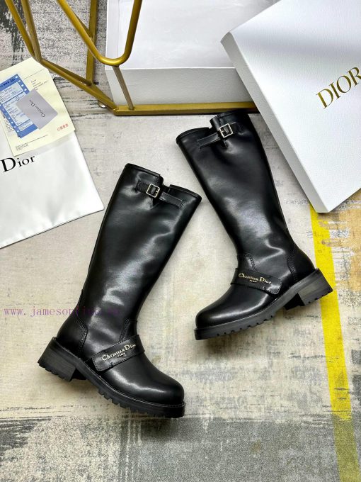 D-Quest presents a new interpretation of classic motorcycle style boots, highlighting Dior'sfkwgb8oj - Image 4
