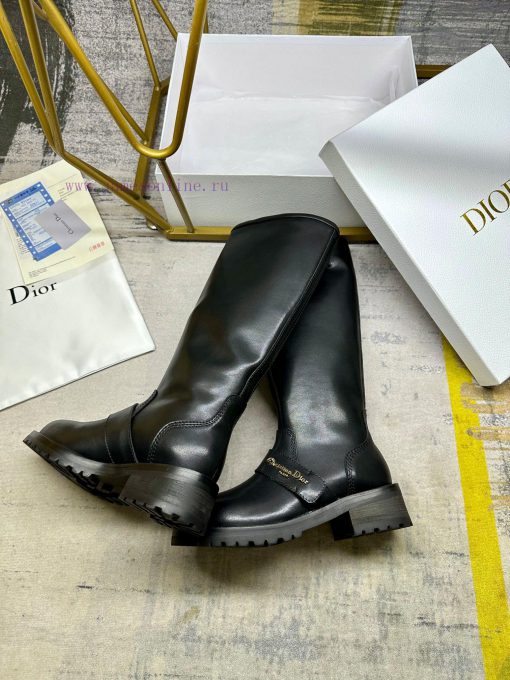 D-Quest presents a new interpretation of classic motorcycle style boots, highlighting Dior'sfkwgb8oj - Image 7