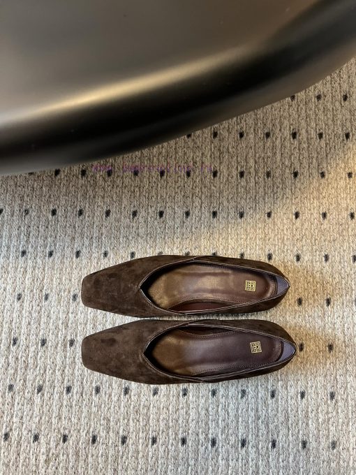 Toteme 24/Minimalist Square Head Single ShoeThe minimalist style resembling The Row has attr7x3b9t6i - Image 3