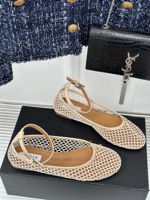 AlAIA | Classic retro mesh Mary Jane shoes from AlAIAFull of girlish style, with both modern74dy7bcu - Image 4