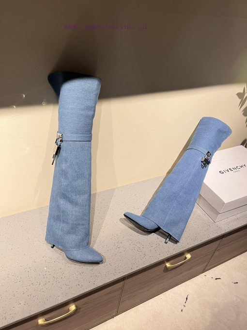 GIVENCHY new metal buckle boots from GivenchyThe pants and boots that are popular in the fas4rpasekh - Image 3