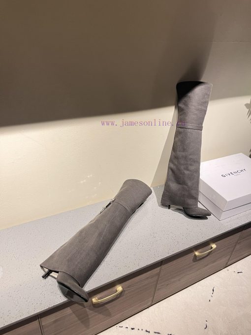 GIVENCHY new metal buckle boots from GivenchyThe pants and boots that are popular in the faszvhwl3kj - Image 4