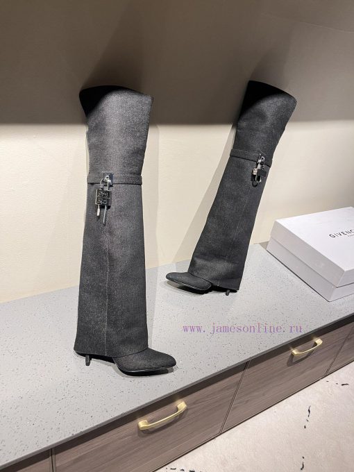 GIVENCHY new metal buckle boots from GivenchyThe pants and boots that are popular in the fasrug3qi9g - Image 2