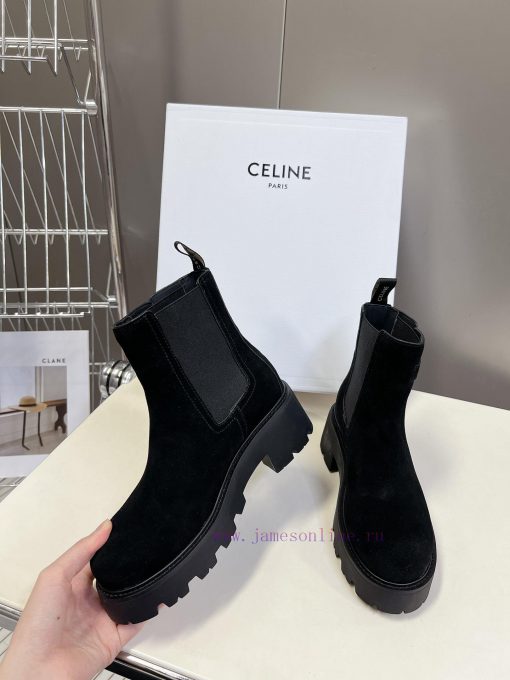 Celine's latest autumn and winter fashion show, Lisa's Martin boots with many celebrities an9k5xaa7p - Image 5