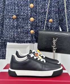 Roger Vivie RV24ss New White ShoesThe shoe design is very delicate and not softNot picky aboixgohwy1