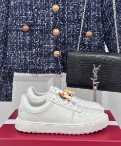 Roger Vivie RV24ss New White ShoesThe shoe design is very delicate and not softNot picky abopy81b5s1