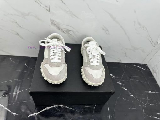 JIL SANDERThe most commonly worn shoes during leisure commuting are moral training shoesTherzbc93f08 - Image 2