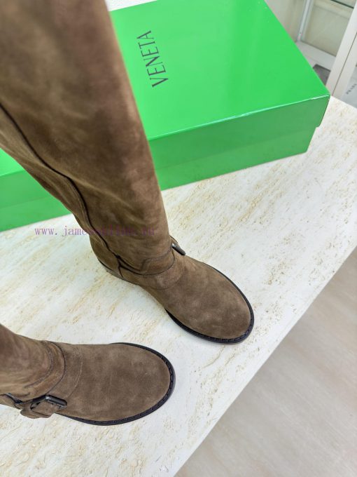The original development of BottegaVeneta zipper boots took more than three months to perfec4k34uvsh - Image 6