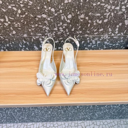 Val * entino @ Tiannu's hottest new product is sandals and high heels. The beautiful butterfxdlbwf6w