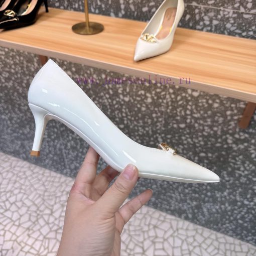 Valentino's hottest new productHigh heels and single shoesThe perfect combination of the latvo3tlr84 - Image 4