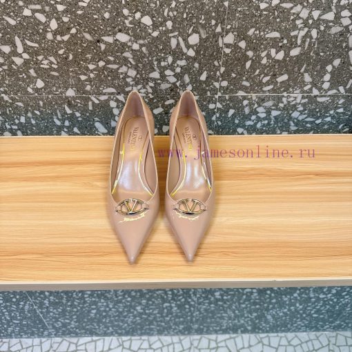 Valentino's hottest new productHigh heels and single shoesThe perfect combination of the latgvas282e - Image 2