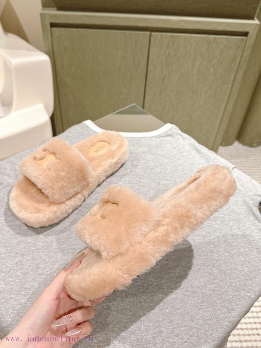 celi*e | ²⁰²4 𝐬𝐬  🤍🤎 Celine's new popular autumn and winter fur mop, with a one-to-one replzpqqfuf8 - Image 4