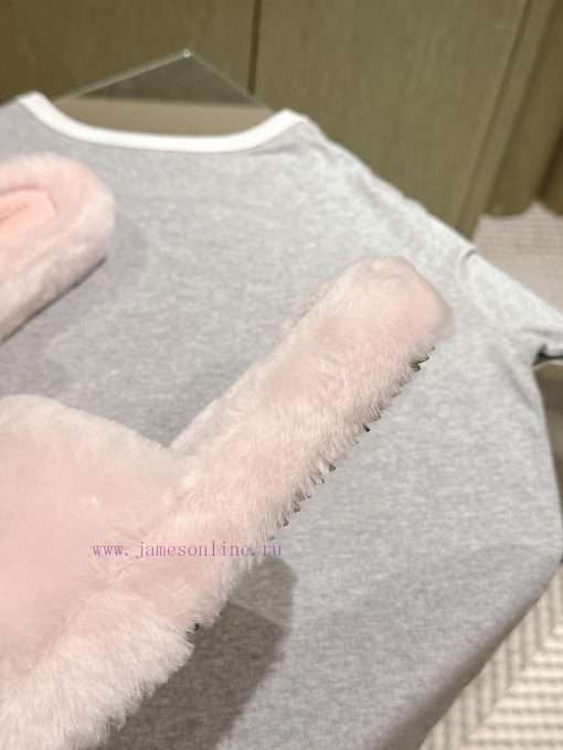 celi*e | ²⁰²4 𝐬𝐬  🤍🤎 Celine's new popular autumn and winter fur mop, with a one-to-one replpih98lkw - Image 5