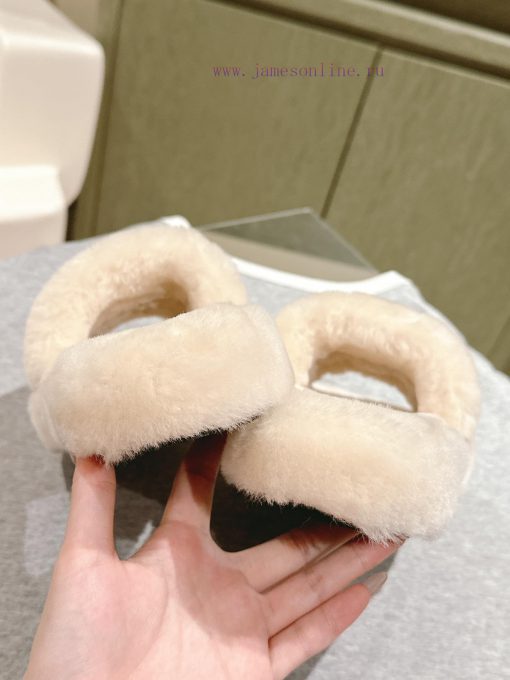 celi*e | ²⁰²4 𝐬𝐬  🤍🤎 Celine's new popular autumn and winter fur mop, with a one-to-one repl7yfhy0mn - Image 6