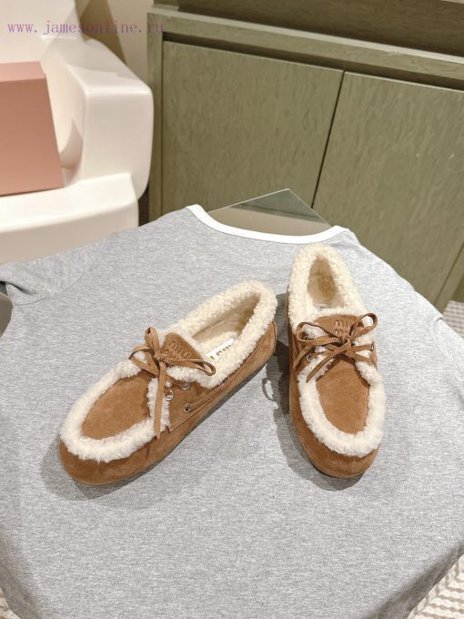 | ²⁰²4 𝐬𝐬  🤍🤎MIUMIU new American retro style wool integrated bean shoes~a must-have~casual pixzzj87 - Image 4