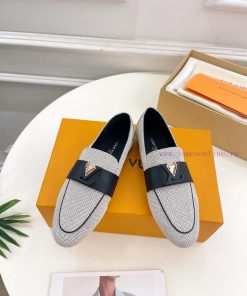 LV 2024 Early Autumn New Top Edition, featuring LV CAPRI flat bottomed loafers and hard goodhus3oqt2