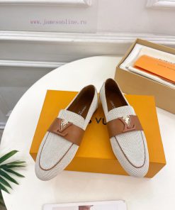LV 2024 Early Autumn New Top Edition, featuring LV CAPRI flat bottomed loafers and hard goodvcyeks4t