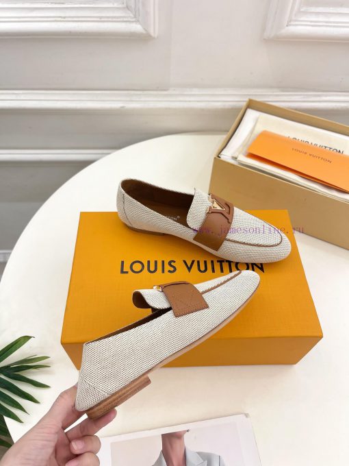 LV 2024 Early Autumn New Top Edition, featuring LV CAPRI flat bottomed loafers and hard goodvcyeks4t - Image 3