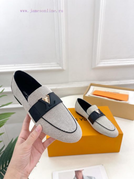 LV 2024 Early Autumn New Top Edition, featuring LV CAPRI flat bottomed loafers and hard goodhus3oqt2 - Image 6