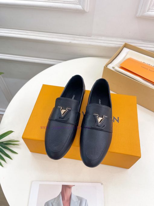 LV 2024 Early Autumn New Top Edition, featuring LV CAPRI flat bottomed loafers and hard goodbcc5fylo - Image 5