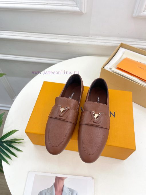 LV 2024 Early Autumn New Top Edition, featuring LV CAPRI flat bottomed loafers and hard good5jv5smu5 - Image 5