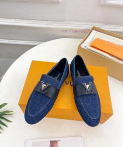 LV 2024 Early Autumn New Top Edition, featuring LV CAPRI flat bottomed loafers and hard goodr0o9dpib