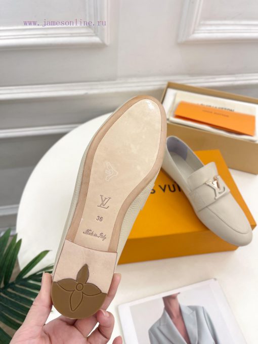 LV 2024 Early Autumn New Top Edition, featuring LV CAPRI flat bottomed loafers and hard good86z149ws - Image 10
