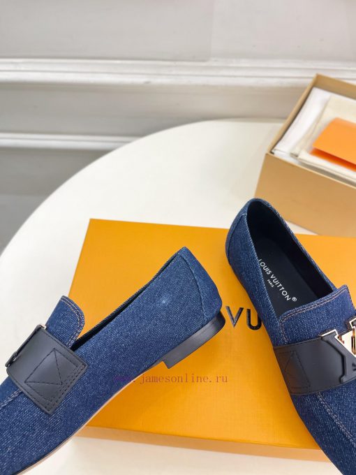 LV 2024 Early Autumn New Top Edition, featuring LV CAPRI flat bottomed loafers and hard goodr0o9dpib - Image 9