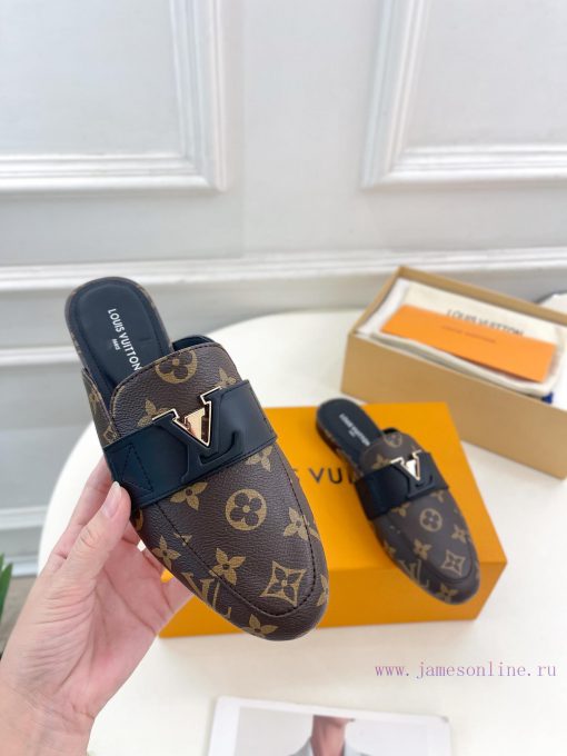 LV 2024 Early Autumn New Top Edition, featuring LV CAPRI flat bottomed open heel loafers and8wzhrnc4 - Image 6