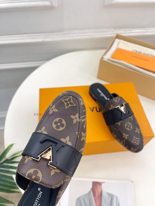 LV 2024 Early Autumn New Top Edition, featuring LV CAPRI flat bottomed open heel loafers and8wzhrnc4 - Image 7