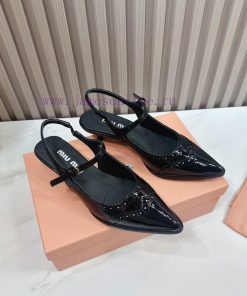 The 2024 new product MIU MIU has a brand new and super beautiful decoration combination, ful3equjycw