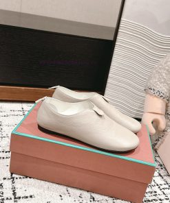 𝐋𝐨𝐫𝐨𝐏𝐢𝐚𝐧𝐚 Top of the line Nuoyou Ya new flat shoes, one foot flat shoes focus on soft and co6panb3vl
