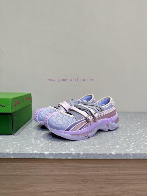 Kiko Kostadinov collaborates with Heaven by Marc Jacobs and ASICS to create a shoe model forae9buikd - Image 4
