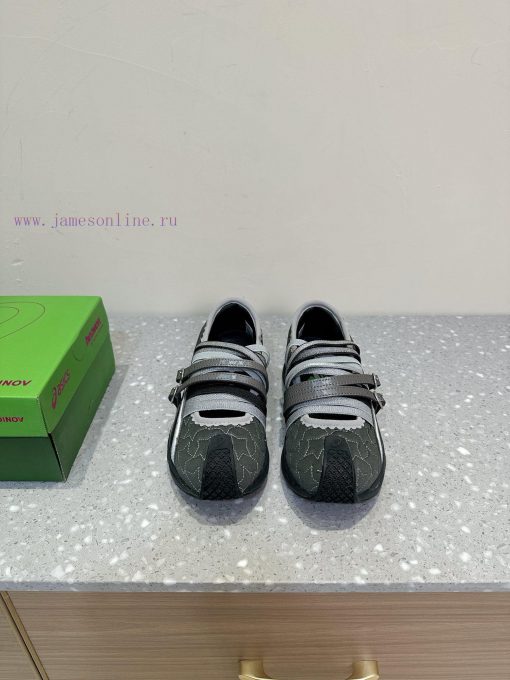 Kiko Kostadinov collaborates with Heaven by Marc Jacobs and ASICS to create a shoe model form7w0f1ir - Image 2
