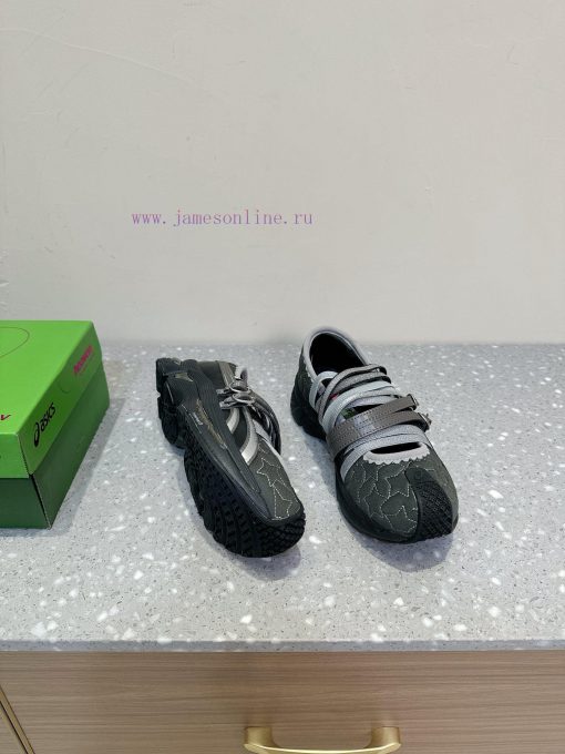 Kiko Kostadinov collaborates with Heaven by Marc Jacobs and ASICS to create a shoe model form7w0f1ir - Image 3