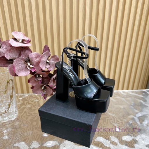 Versace 2024 Spring/Summer New Waterproof Platform Thick Bottom Simultaneous Release————————39bfrsfg