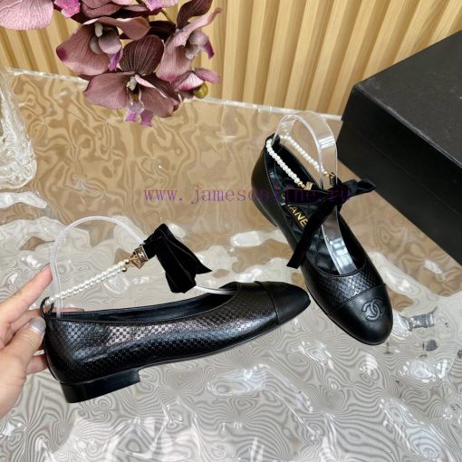 𝐂𝐇𝐀𝐍𝐄𝐋 | Chanel pearl chain paired with bow Mary Jane single shoes————————————High qualityThu6pku06j - Image 10