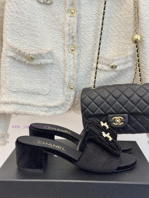Chanel | Chanel Classic backpack buckle flip flip flip slippersClassic and timeless~Flip styro4i5ae6