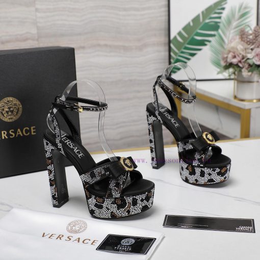 Versace fashion show new [celebration] [celebration] [celebration] Medusa new waterproof plafe85h5s5