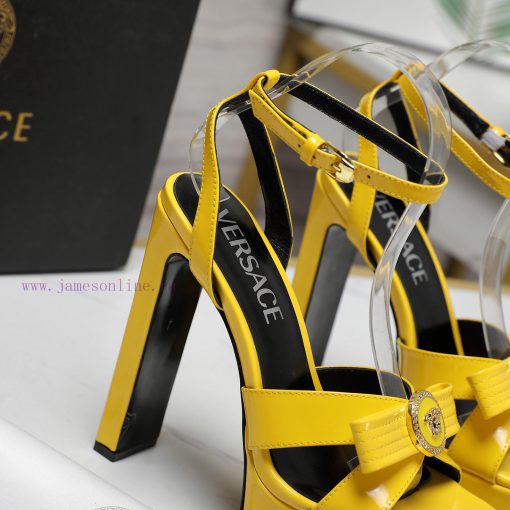 Versace fashion show new [celebration] [celebration] [celebration] Medusa new waterproof pla34nv9xvx - Image 7
