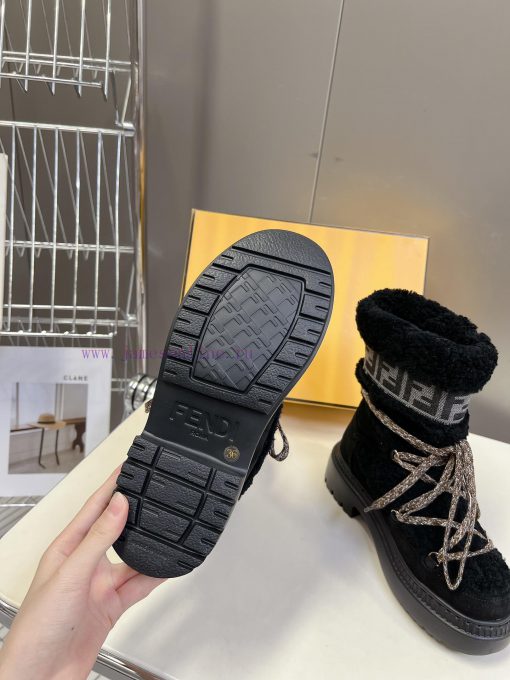 FENDI round toe apr è s-ski snow bootsThe boot surface and barrel are made of imported whiteo2wwehav - Image 10