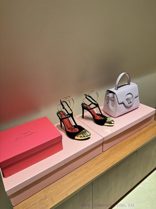 A beauty that does not belong to this worldSharparili Golden Elf Golden Toe High HeelsThe mov30tqwvp - Image 3