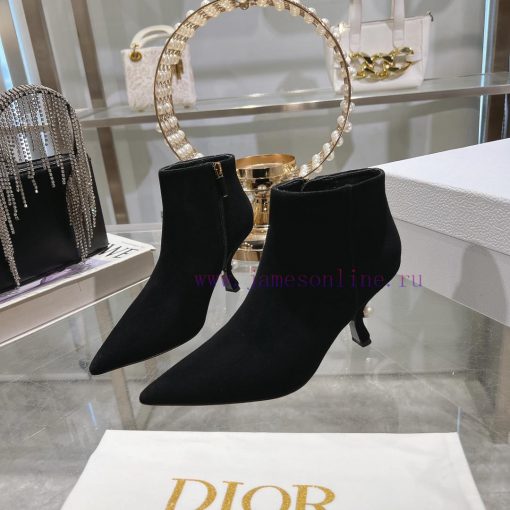 Dior. The new Dior/boot collection is on the rise, comfortable to wear and full of feminine p75cqcfk - Image 3