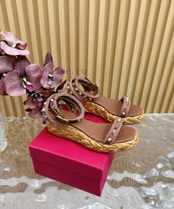 Valentino Paris fashion show launches Valentino thick bottom water table linen wedge heel sa4s2p221h